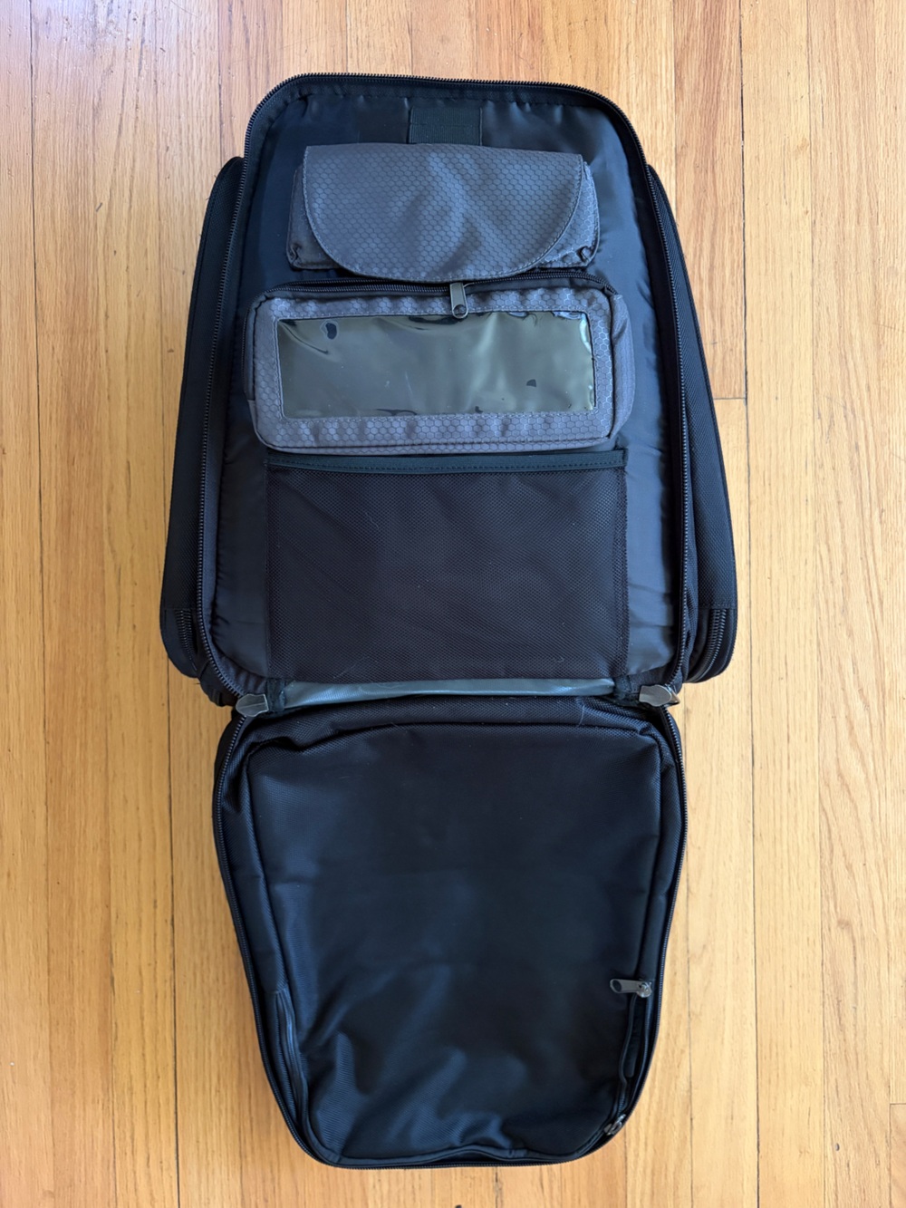 HYLETE Icon Expandable Backpack - Picture 3 of 5